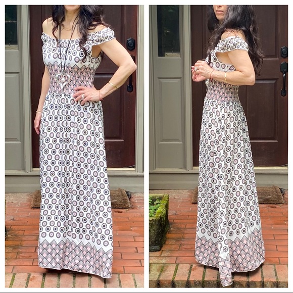 ✨LAST 1✨PRETTY OFF THE SHOULDER PEASANT MAXI DRESS - Picture 6 of 8